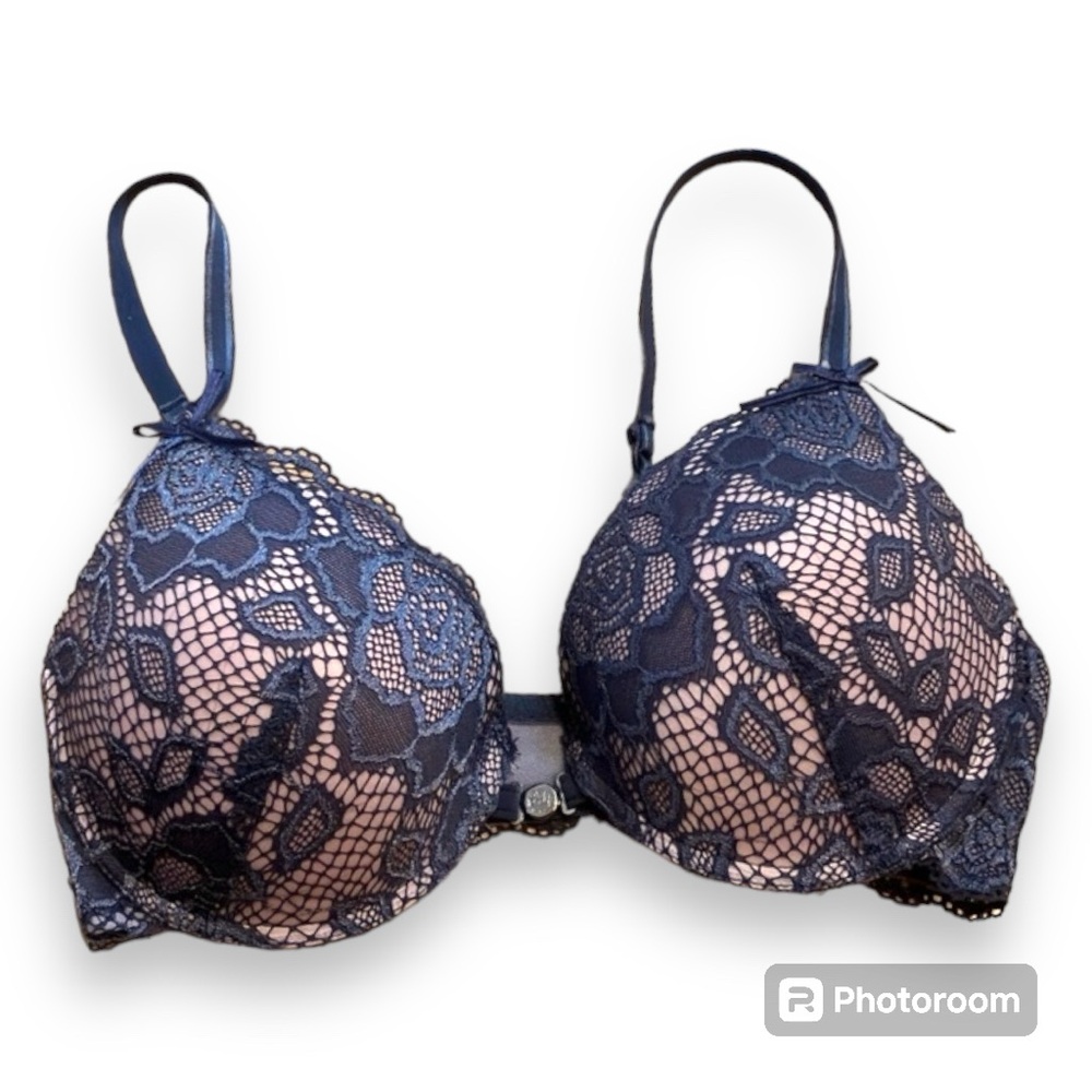 La Vie En Rose beautiful pale pink and grey lace bris